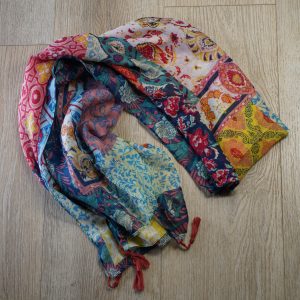 Scarves pink