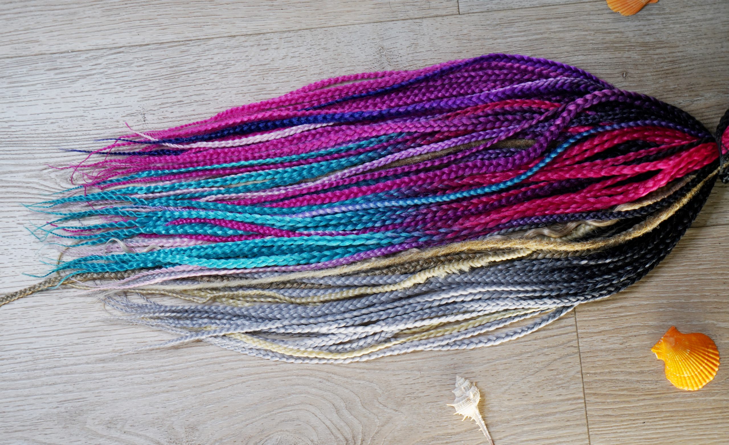 Dreadlocks Accents & Craze 33